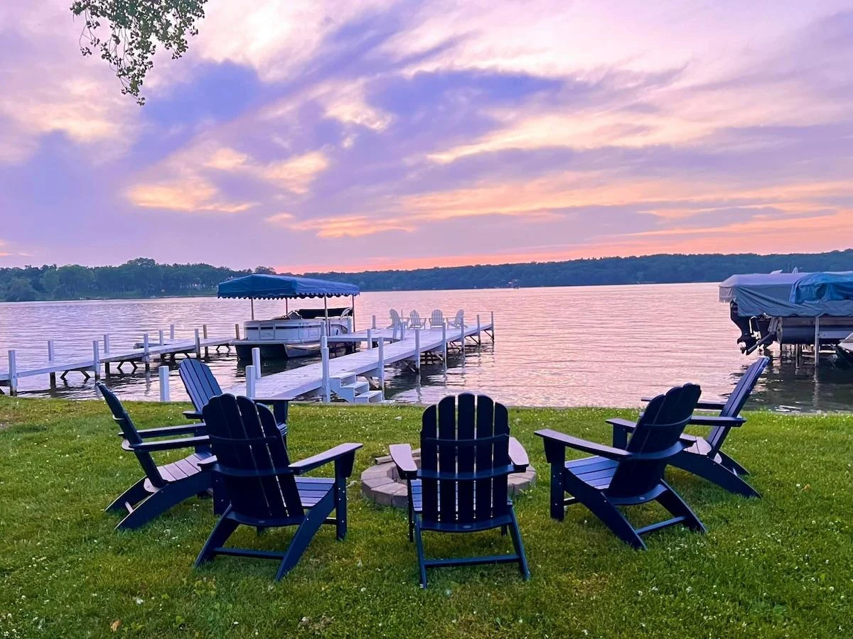 Shanahan Shores seating and pier on Delavan Lake at sunset
